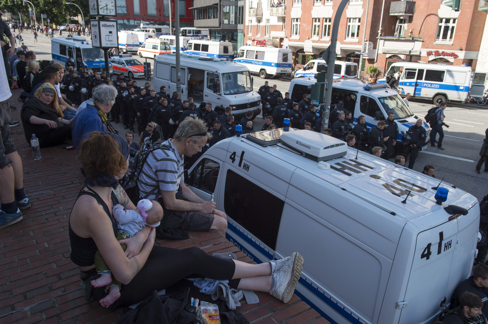 Protestas en Hamburgo durante la contracumbre contra el G20. / Álvaro Minguito