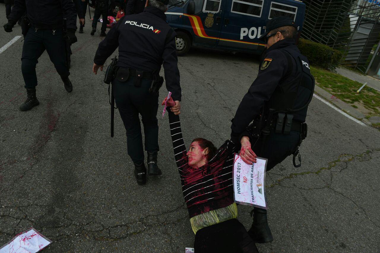 accion_antimilitarista_2_alvaro_minguito