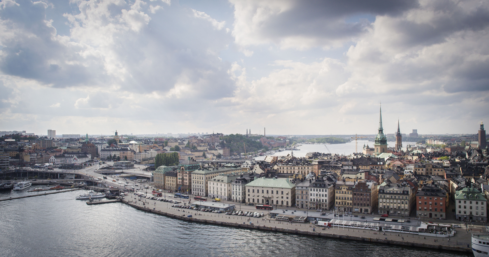 Estocolmo fue la primera ciudad del mundo en establecer una Zona de Bajas Emisiones en su centro urbano. Foto: Ville Hyvönen