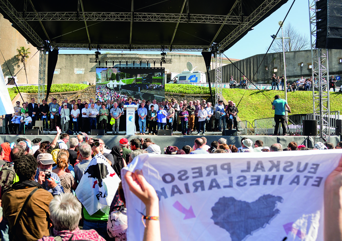 8 de abril, desde el pueblo y para el pueblo