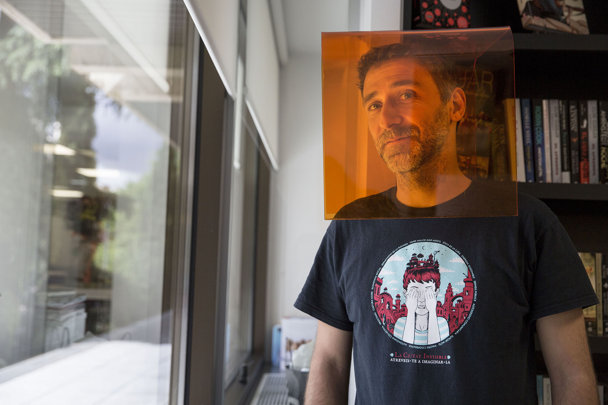 “Los publicistas son los curas de la religión actual, la del dinero”