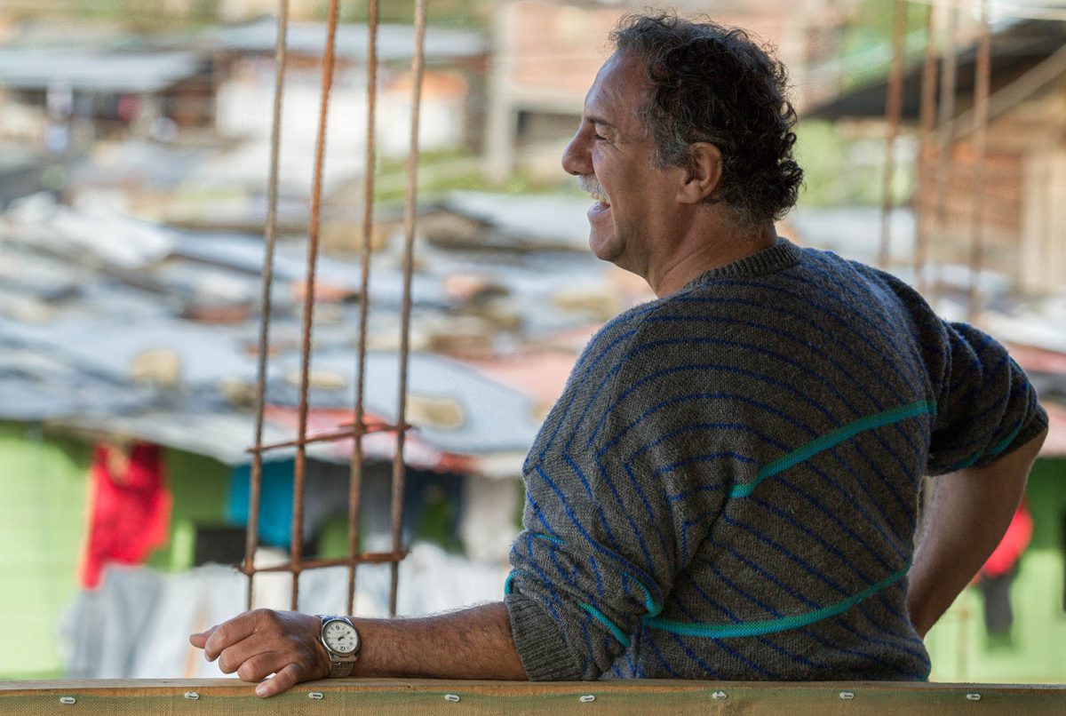 El director colombiano Víctor Gaviria, durante el rodaje de 'La mujer del animal'.